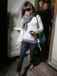 Eva Longoria on her way to Urth Cafe in Beverly Hills on January 27th 2009