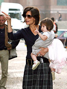 Suri cruise and mommy katie holmes together at a Berlin Park