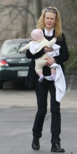 Nicole Kidman and her baby daughter Sunday Rose head towards the doctor's office for a checkup on January 9th 2009