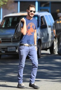 Shia LaBeouf walkimg back home after shopping at the local convenience store in Los Angeles on January 28th 2009