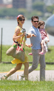 Katie Holmes and Tom Cruise with Suri in Brazil