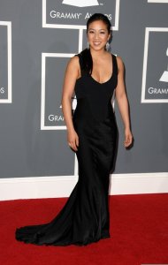 Michelle Kwan arrives at the 2009 Grammy Awards