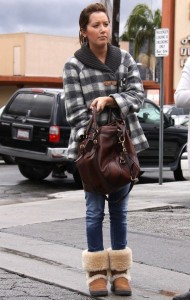 Ashley Tisdale seen in Los Angeles heading to share lunch with a few friends at Mo s Diner on Monday afternoon February 9th 2009