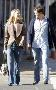 Claire Danes and her fiance Hugh Dancy together for a Soho stroll on February 11th 2009 3