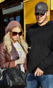 Jessica Simpson with boyfriend Tony Romo out for a romantic lunch