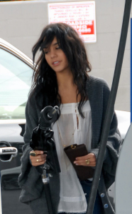 Vanessa Hudgens stopping into a Toluca Lake fueling station