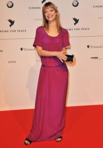 Heike Makatsch attends the Cinema for Peace Premiere on February 10th 2009 1