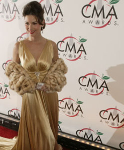 Shania Twain on the red carpet at the 2005 CMA Awards