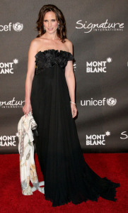 Andie MacDowell arrives at the Montblanc Signature For Good charity event in Hollywood California on February 20th 2009