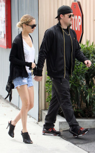 Nicole Richie with Joel Madden walking together after eating breakfast in Los Angeles earlier today on February 21st 2009 3