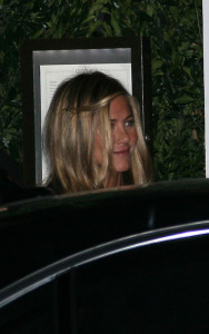 Jennifer Aniston leaves the pre Oscars party held at Cecconi Restaurant in Beverly Hills on February 20th 2009