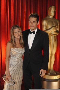 Jennifer Aniston and John Mayer arrive at the  81st Annual Academy Awards on February 22nd 2009 1