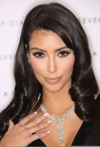 Kim Kardashian arrives to the disney and miramax oscar nominees celebration pre Oscar Diamond Party on February 21st 2009 3