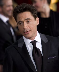 Robert Downey Jr arrives on the red carpet of the 81st Annual Academy Awards on February 22nd 2009 2