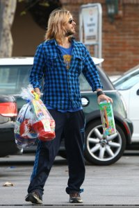 Jared Leto seen shoping at Ralphs Market in Malibu california on the 1st of March 2009 3