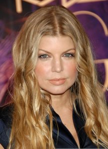 Fergie Stacy Ferguson unveils the new Viva Glam VI Lipstick at MAC Store on March 5th 2009 3