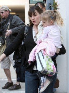 Jennifer Garner picks up her daughter Violet Affleck from school in Los Angeles California on March 6th 2009 2