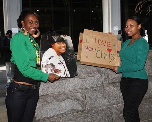 Chris Brown trial pictures outside the court Fans carry signs outside the Los Angeles Superior courthouse on March 5th 2009 in Los Angeles California