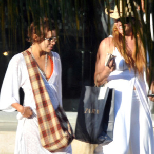 Eva on vacation with friends in Acapulco, Mexico where she shopped from at Zara