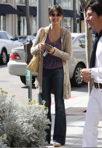 Jessica Alba spotted with her mother shopping in Beverly Hills on February 21st 2009 2