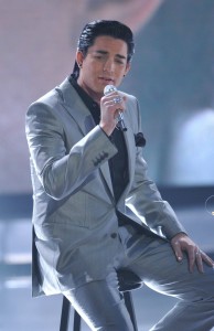 Adam Lambert performace and pictures from the american idol show where he sang Track of My Tear on March 24th 2009 MLB 7698