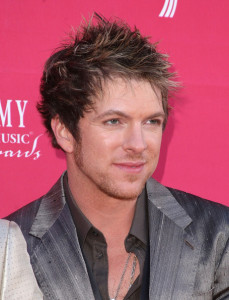 Joe Don Rooney of Rascal Flatts arrives at the 44th annual Academy Of Country Music Awards