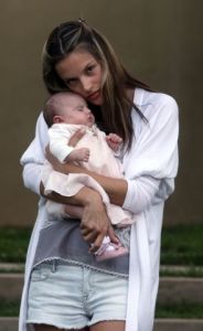 Alessandra Ambrosio with baby daughter Anja Louise in front of their home in California on October 30th 2008 11