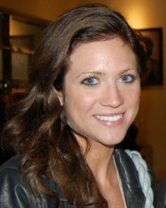 Brittany Snow spotted arriving at Tampa in Florida on February 1nd 2009 5