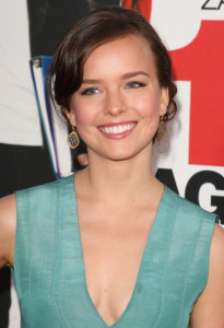 Allison Miller arrives at the movie premiere of 17 Again on April 14, 2009