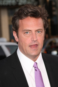 Matthew Perry arrives at the movie premiere of 17 Again on April 14, 2009