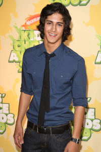 Avan Jogia arrives at Nickelodeon's 2009 Kids Choice Awards