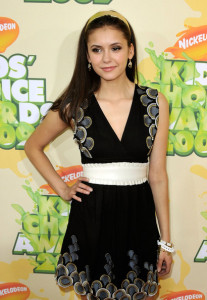 Nina Dobrev arrives at Nickelodeon's 2009 Kids Choice Awards