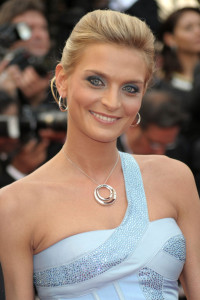 model Sarah Marshall attends the Up Premiere at the Palais De Festival during the 62nd International Cannes Film Festival on May 13th 2009 in Cannes France 2