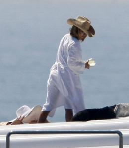 Hayden Panettiere spotted sunbathing On Yacht At Cannes on May 19th 2009 15