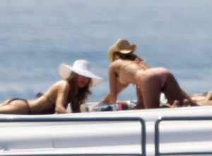 Hayden Panettiere spotted sunbathing On Yacht At Cannes on May 19th 2009 9