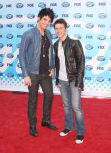 Kris Allen and Adam Lambert arrive at the American Idol Season 8 Grand Finale held at Nokia Theatre L.A. Live on May 20, 2009 in Los Angeles, California