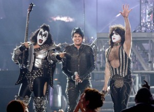 High Quality wallpapers of Adam Lambert performing with KISS on stage of American Idol season Finale on May 20th 2009 1