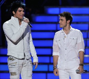 High Quality wallpaper of Adam Lambert and Kris Allen on stage of American Idol season Finale on May 20th 2009 2