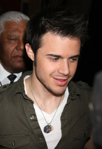 Kris Allen spotted in New York City on May 26th 2009 2