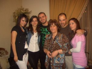 picture of Nazem Ezzeddine with his family and girlfriend and Ines Lasswad