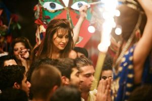 Najwa Karam 2009 video clip pictures of Khalini Shoufak belail 1