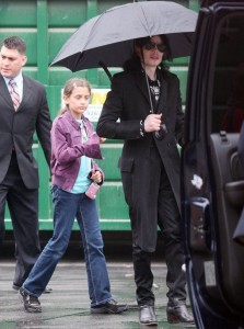 Michael Jackson with his daughter paris jackson