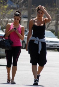 Kim Kardashian seen on her way to the gym on July 8th 2009 4