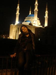 Dyaa Al Tayyeb photo from her visit to lebanon infront of a mosque