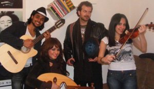 Raqiah and her husband Mohamad with their star academy friends Shahinaz and Hani from Egypt playing music