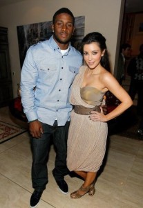 kim kardashian and her boyfriend Reggie Bush at a Private Dinner for the Diamond Empowerment Fund on July 16th 2009 6