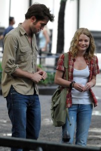 Robert Pattinson and Emilie de Ravin during their secene filming for their upcoming movie Remember Me 18