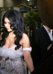 Hayfa Wahbe spotted backstage at the 2009 Murex Dor Lebanese Awards 4