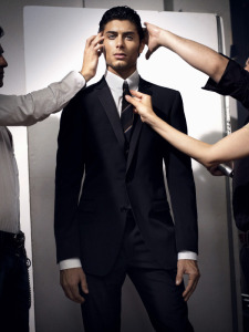 Jesus Luz latest picture from the GQ Italian Magazine Issue of July 2009 in a black suit