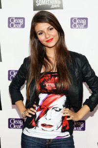 Victoria Justice at the DoSomething.org Celebration of The Power Of Youth party on August 8, 2009